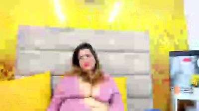 BellaMystic1 live cam on Cam4