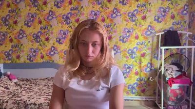 BellaPipes live cam on Cam4