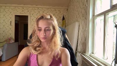 BellaPipes live cam on Cam4