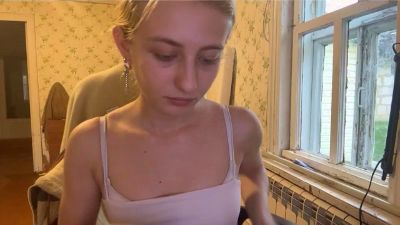 BellaPipes live cam on Cam4