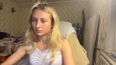 BellaPipes live cam on Cam4