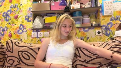 BellaPipes live cam on Cam4