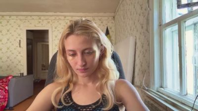BellaPipes live cam on Cam4