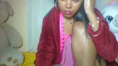 Bella_5 live cam on Cam4