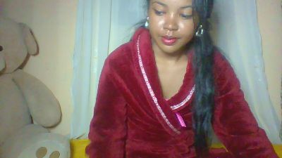 Bella_5 live cam on Cam4