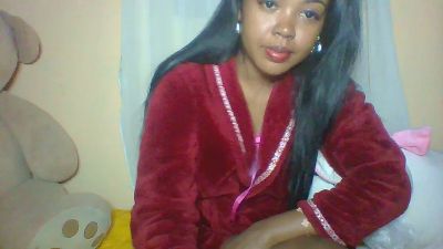 Bella_5 live cam on Cam4