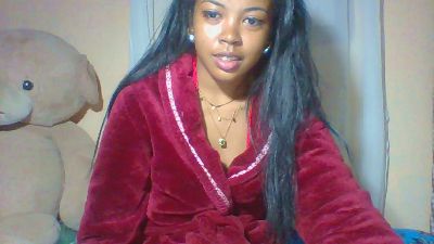 Bella_5 live cam on Cam4