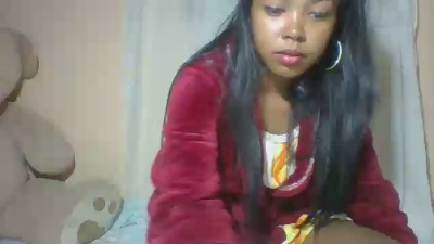 Bella_5 live cam on Cam4