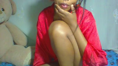 Bella_5 live cam on Cam4