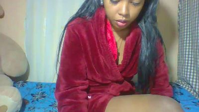 Bella_5 live cam on Cam4