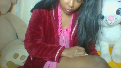 Bella_5 live cam on Cam4