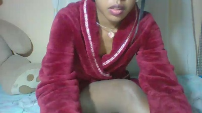 Bella_5 live cam on Cam4