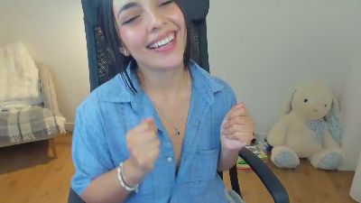 Bella_Evans live cam on Cam4