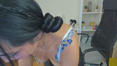 Bella_Evans live cam on Cam4