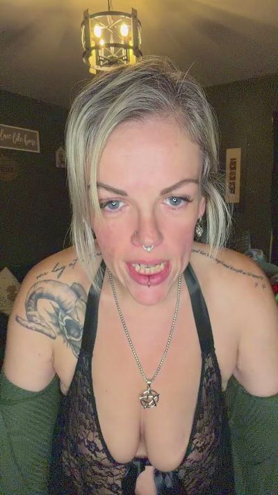 Bella_X live cam on Cam4