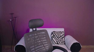 Bella_jh live cam on Cam4