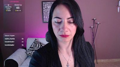 Bella_jh live cam on Cam4
