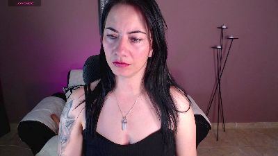 Bella_jh live cam on Cam4