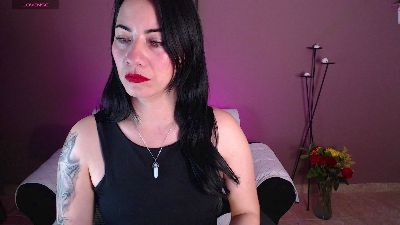 Bella_jh live cam on Cam4