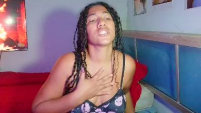 Bellacrespa live cam on Cam4