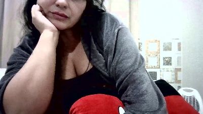Bellamel23 live cam on Cam4