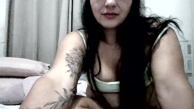 Bellamel23 live cam on Cam4