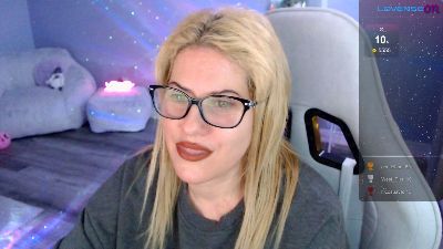 Bellastar84 live cam on Cam4