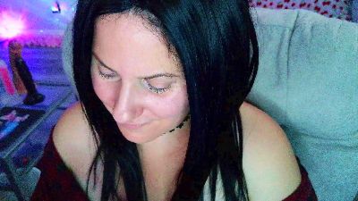 Bellastar84 live cam on Cam4