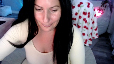Bellastar84 live cam on Cam4