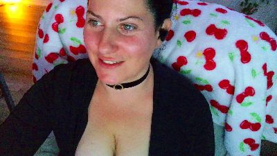 Bellastar84 live cam on Cam4