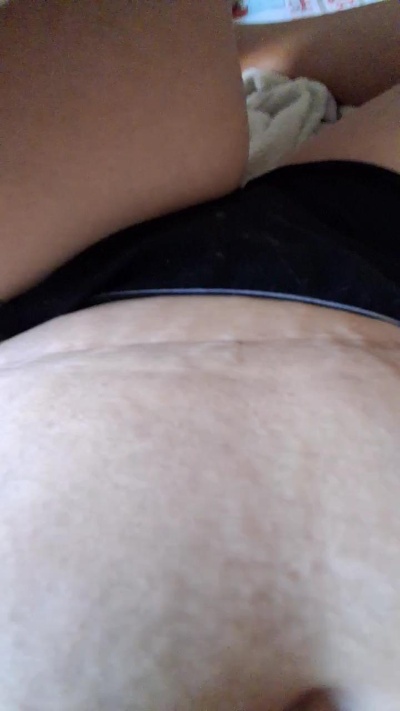 Bellebrune39 live cam on Cam4