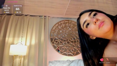 Bellinda_21 live cam on Cam4