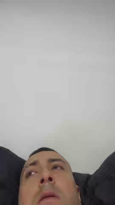Bellohot1525 live cam on Cam4