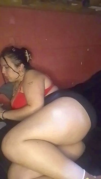 Bellota_arg live cam on Cam4