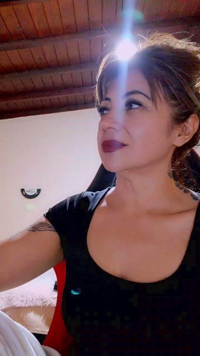 Belu_milf live cam on Cam4