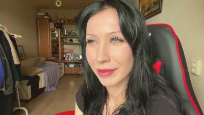 BelvaThyne live cam on Cam4