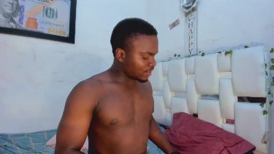 Ben_Castro live cam on Cam4