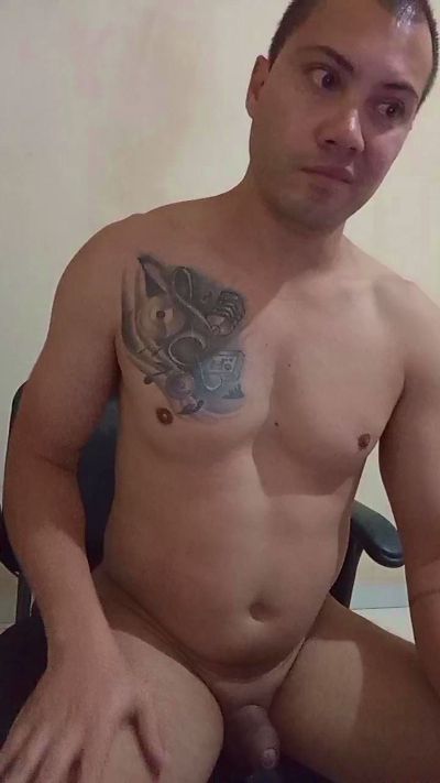 Ben_Kanaua live cam on Cam4