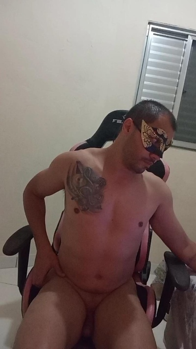 Ben_Kanaua live cam on Cam4