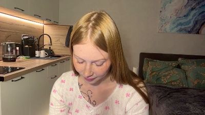 BenitaDoubet live cam on Cam4