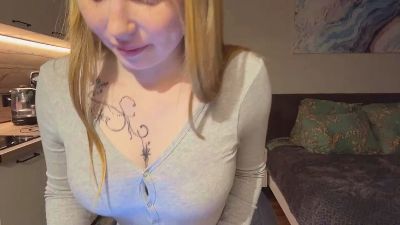 BenitaDoubet live cam on Cam4
