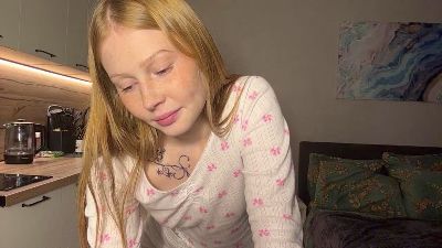 BenitaDoubet live cam on Cam4