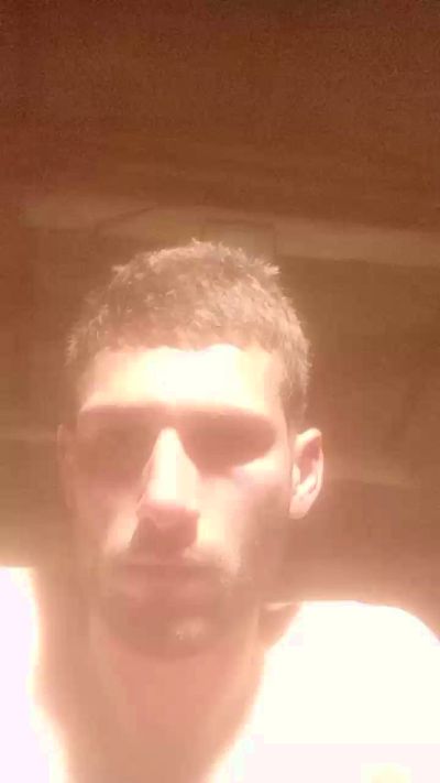 Benitoushow live cam on Cam4