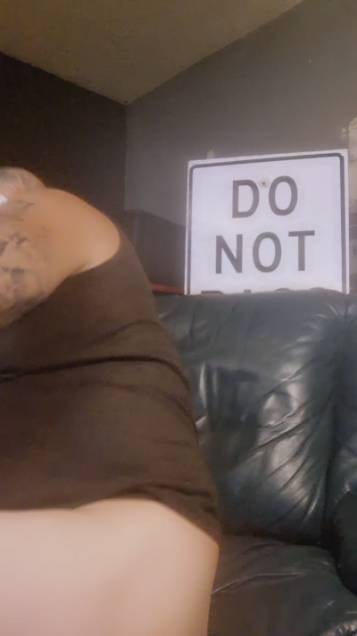 Bennettchad63 live cam on Cam4