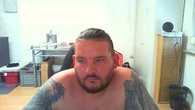 BenutzeMich666 live cam on Cam4