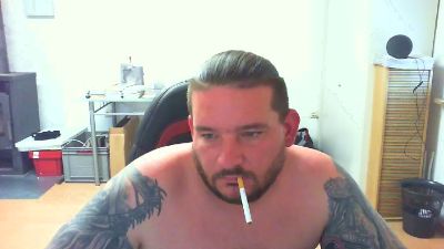 BenutzeMich666 live cam on Cam4