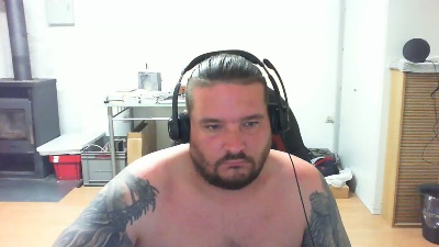 BenutzeMich666 live cam on Cam4