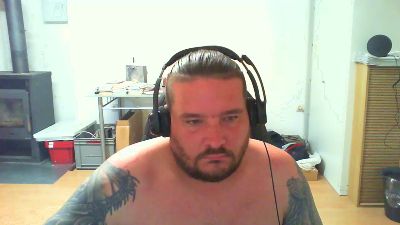 BenutzeMich666 live cam on Cam4