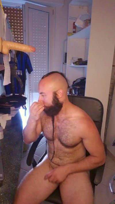 BeppeRagnar live cam on Cam4