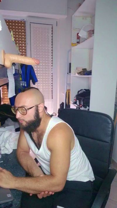 BeppeRagnar live cam on Cam4